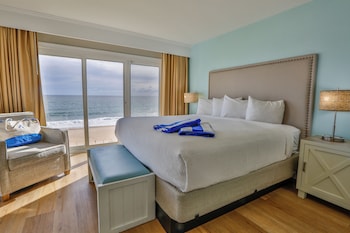 Suite, 1 King Bed with Sofa bed, Oceanfront