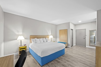 K11 Standard Room, 1 King Bed, Smoking