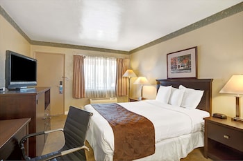 Standard Room, 1 Queen Bed