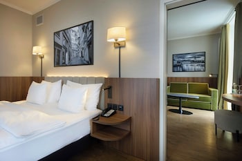 Suite, River View
