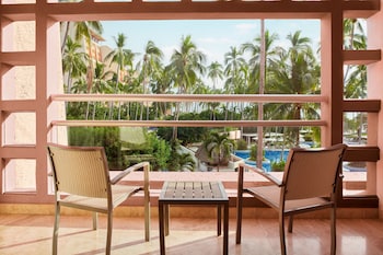 Wholesome Family, Studio, 1 King, Sofa bed, Pool view