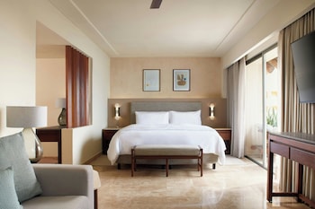 Heavenly Pool Panoramic, Suite, 1 King, Sofa bed, Ocean view