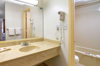 Room, 2 Double Beds, Non Smoking, Ground Floor