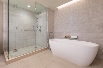 Suite (ALII)
