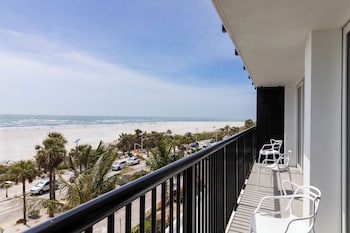 Room, 2 Queen Beds (Gulf View)