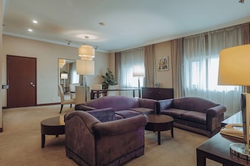 Suite, 1 Bedroom, Kitchen (Dining)