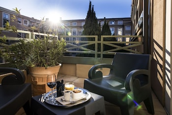 Executive Room, Terrace, Pool View
