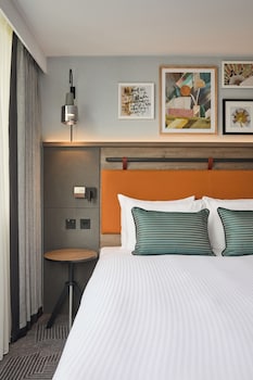 Standard Room, 1 King Bed