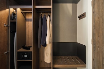 Premium Room, 1 King Bed