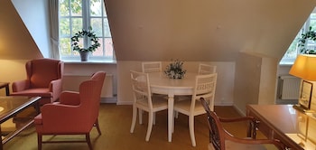 Executive Studio Suite