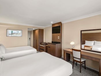 Deluxe Room, 2 Queen Beds