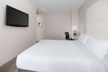 Standard Room, 1 Queen Bed