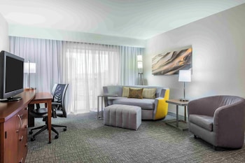 Suite, 1 Bedroom, Balcony (Hearing Accessible)