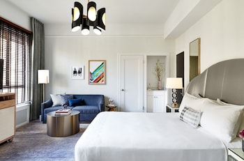 Executive Room, 1 King Bed with Sofa bed