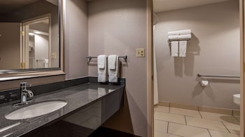 Standard Room, 2 Queen Beds, Accessible, Non Smoking