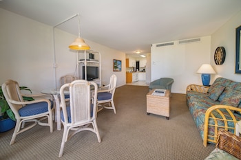 Condo, 2 Bedroom, Garden View (Unit D103, 2 Bath)