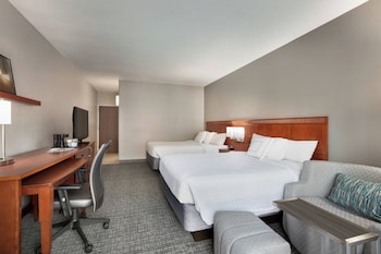 Room, 2 Queen Beds, Courtyard View
