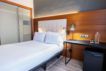 Deluxe Double Room Single Use