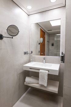 Deluxe Double Room Single Use