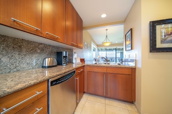 Villa, 1 Bedroom, Ocean View (Bay 14B2, Gold, 1.5 Bath)