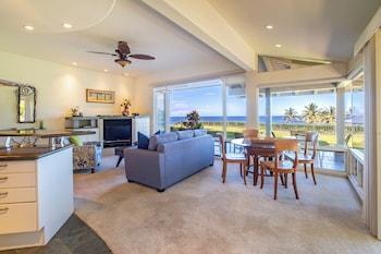 Villa, 1 Bedroom, Oceanfront (Bay 19G5 Gold 1.5 Bath)