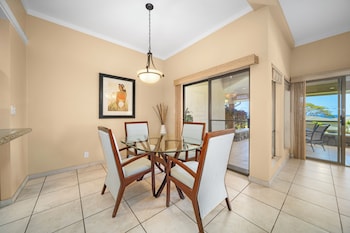 Villa, 2 Bedrooms, Ocean View (Golf 25P7, Gold, 2 Bath)