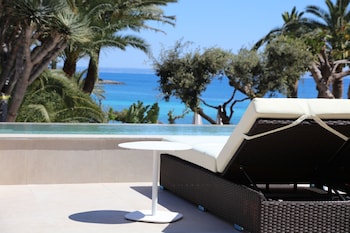 Premium Double Room, Private Pool, Sea View (Oasis, VIP Lounge Included)