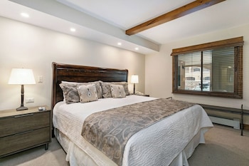 Condo, 2 Bedrooms 2 Bathrooms (Platinum 1000 Square Foot Condominium)