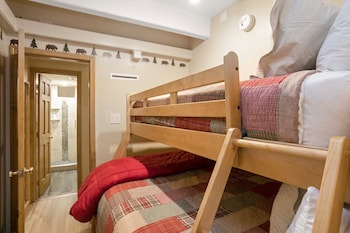 Condo, 1 Bedroom with King/Queen and Bunk Beds (Platinum)