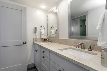 Condo, 3 Bedroom 2 Bathrooms (Diamond)
