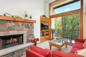 Condo, 3 Bedroom 2 Bathrooms (Platinum)