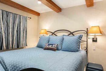 Condo, 1 Bedroom with King/Queen and Bunk Beds (Platinum)