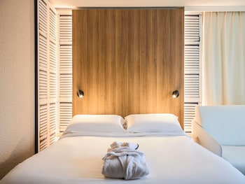 Executive Room, 1 Double Bed with Sofa bed