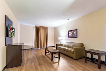 Suite, 1 King Bed (Smoke Free)