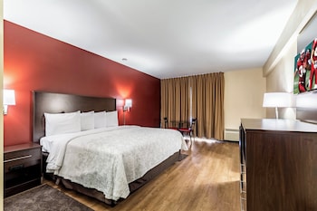 Deluxe Room, 1 King Bed, Accessible (Roll-In Shower, Smoke Free)
