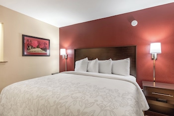 Deluxe Room, 1 King Bed, Accessible (Roll-In Shower, Smoke Free)