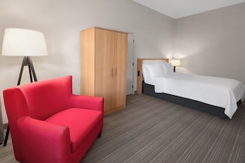 Standard Room, 1 Double Bed, Accessible (Accessible Tub)