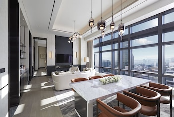 Suite (Ambassador)
