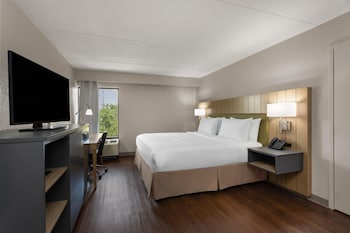Suite, 1 King Bed, Non Smoking