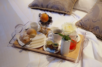 Classic Double Room Single Use, 1 Queen Bed