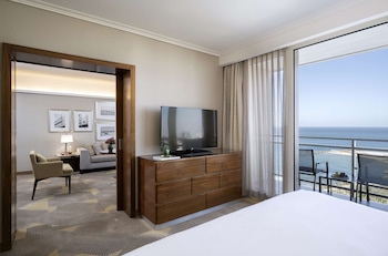 Plaza Executive Sea View Suite