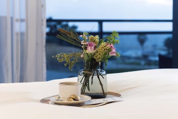 Twin Deluxe Sea View Room