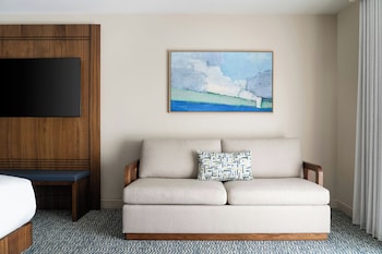 Room, 1 King Bed, Balcony, Oceanfront