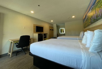 Room, 2 Queen Beds, Non Smoking