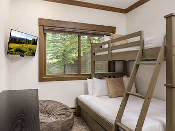 Condo, 3 Bedrooms (Villas 1617)