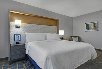 Room, 1 King Bed, Mobility Accessible (Roll-In Shower, Top Floor)
