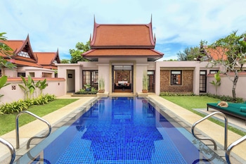 Signature Pool Villa