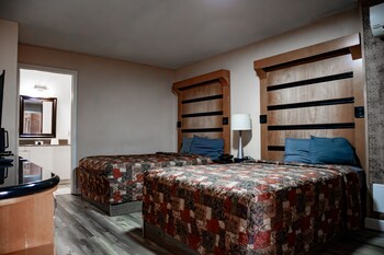 Basic Room, 2 Double Beds