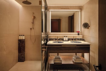 Superior Room, 2 Queen Beds