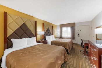 2 Queen Beds, Nonsmoking, Interior Corridor